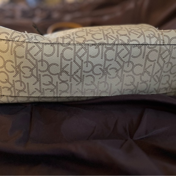 Calvin Klein purse - Picture 4 of 4